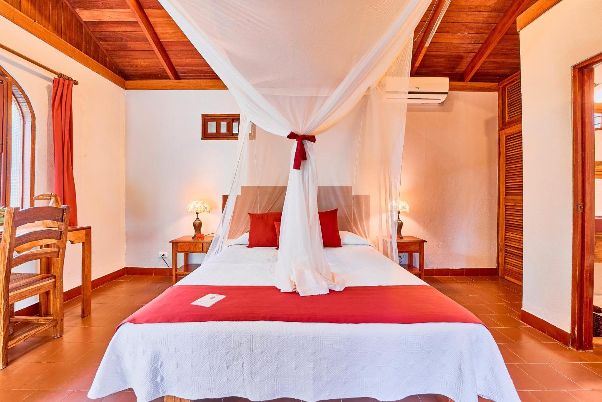 Hotel El Encanto Cahuita Luaran gambar